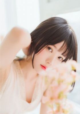 欧美长裙街拍冬季图片_国产剧免费播放